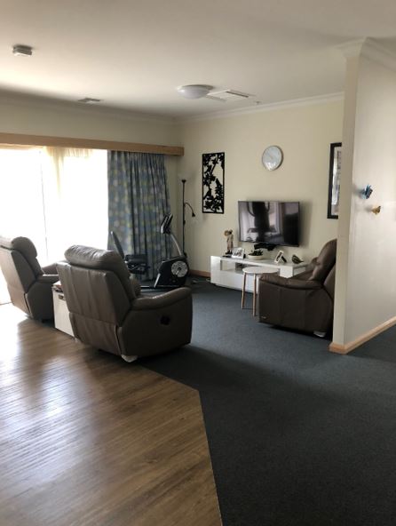 Two vacancies in a five bedroom High Physical Support house in Strathdale — Home image 3