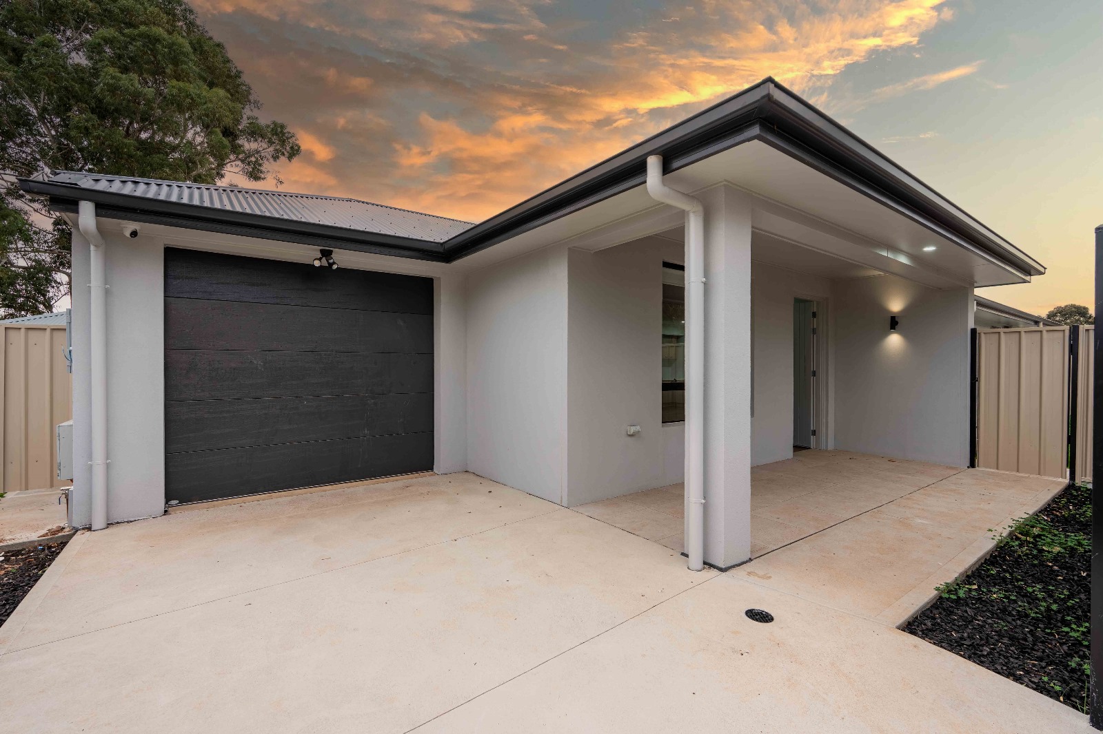 Robust House in Elizabeth Downs in Elizabeth Downs