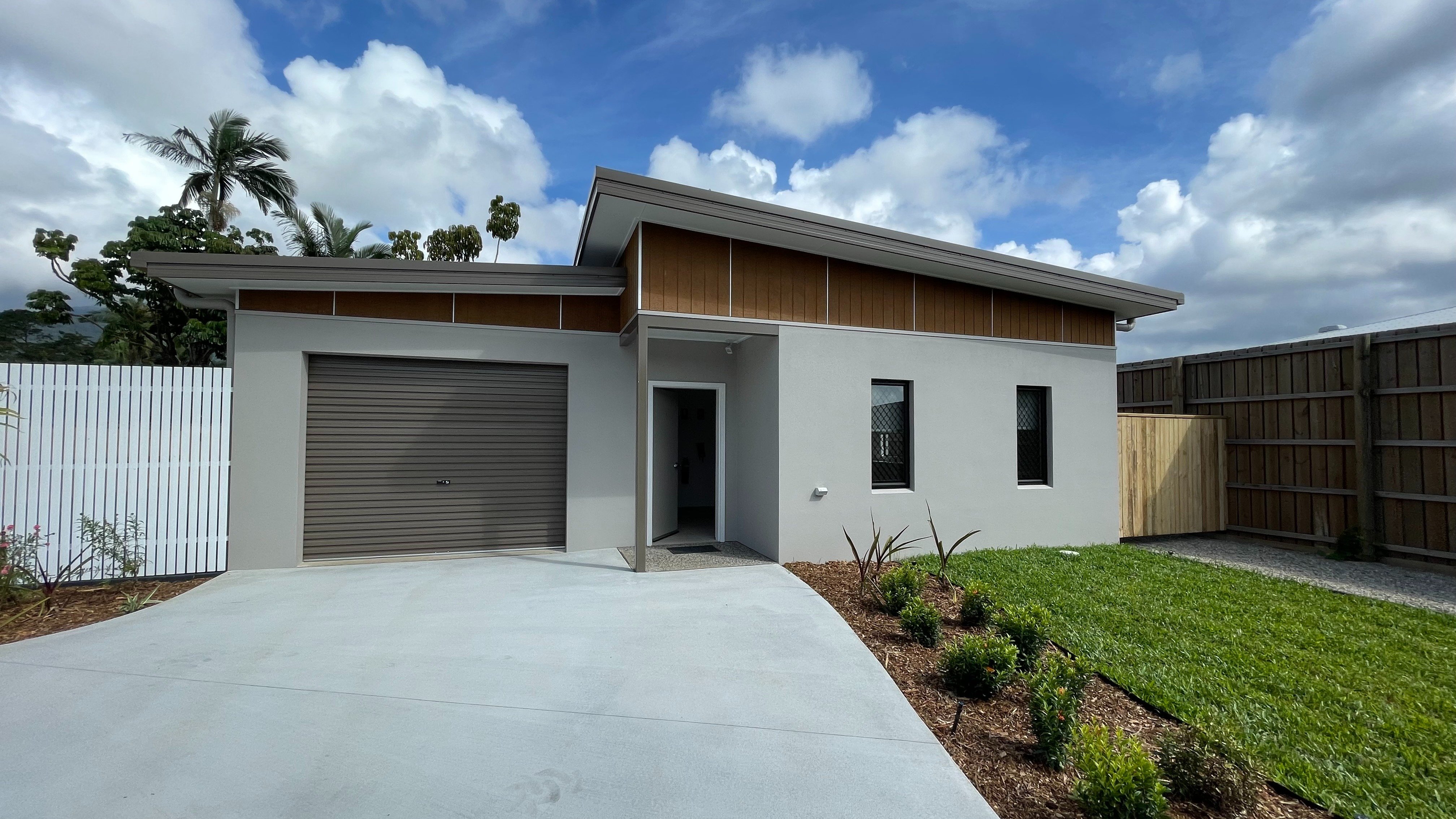 Beautiful and new private 1-bedroom Villas in Edmonton, Cairns, Queensland. Robust SDA in Edmonton