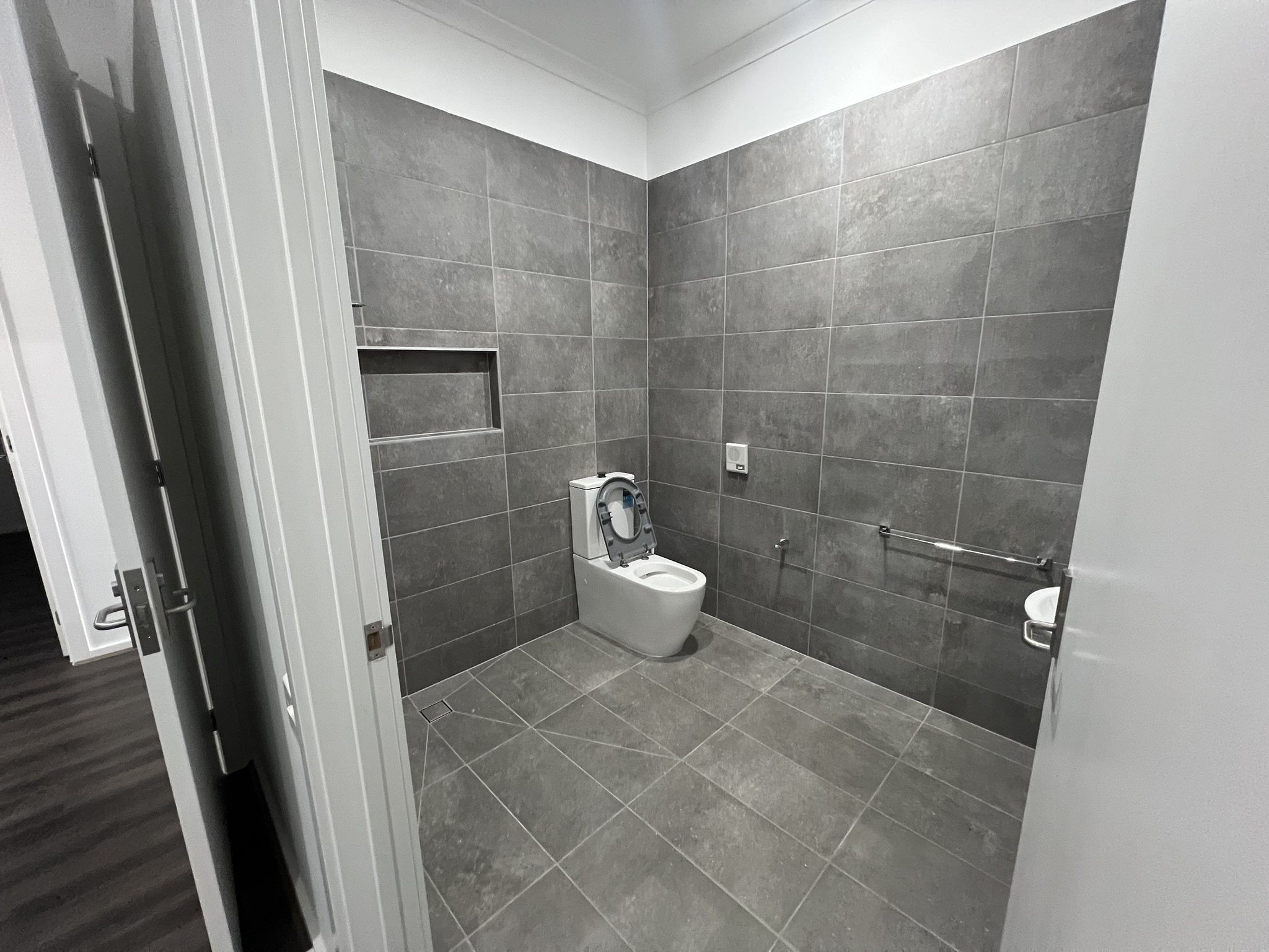 Accessible & Stylish 2-Bedroom Robust SDA Home, Weir Views — Home image 5