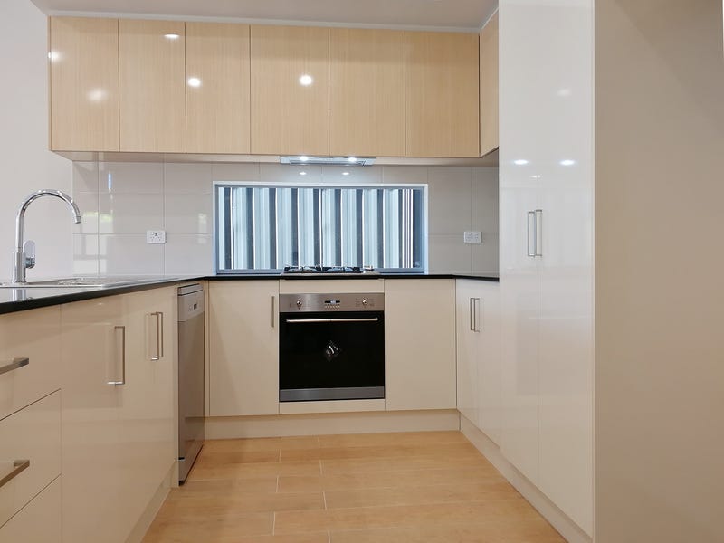Modern 4-Bedroom SIL Home in Athelstone — Home image 2