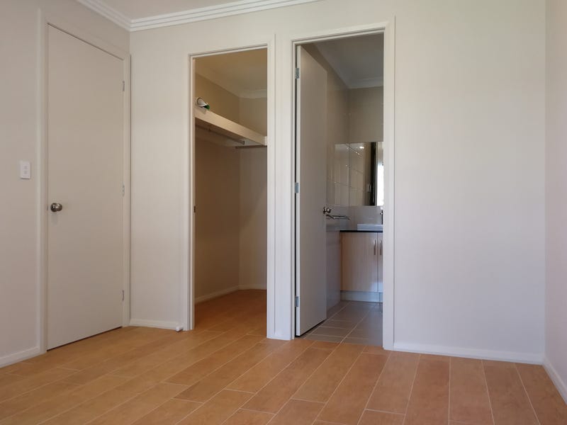 Modern 4-Bedroom SIL Home in Athelstone — Home image 8