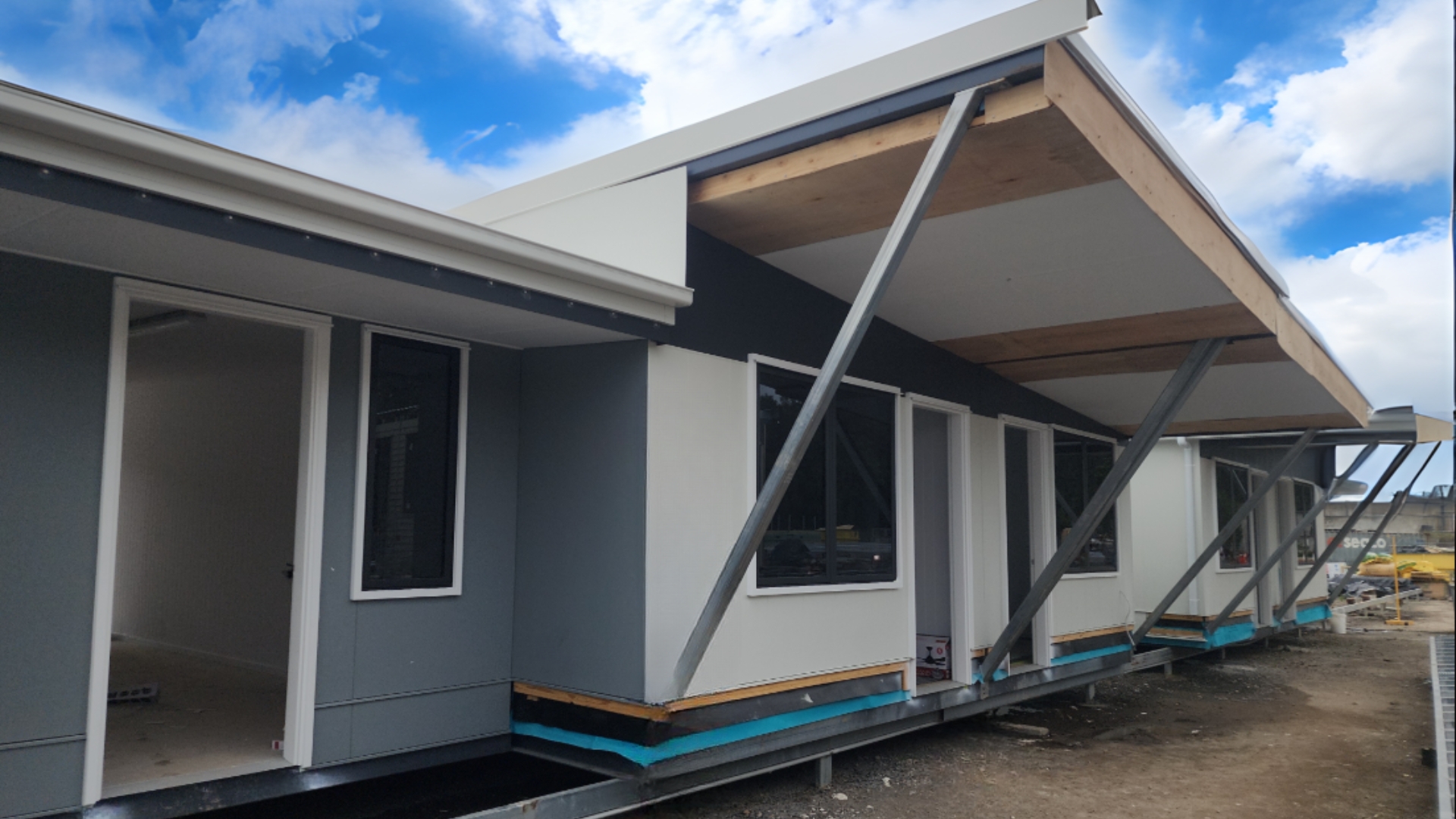 Rockhampton - 1 x 2 Bed House (Robust) — Home image 3