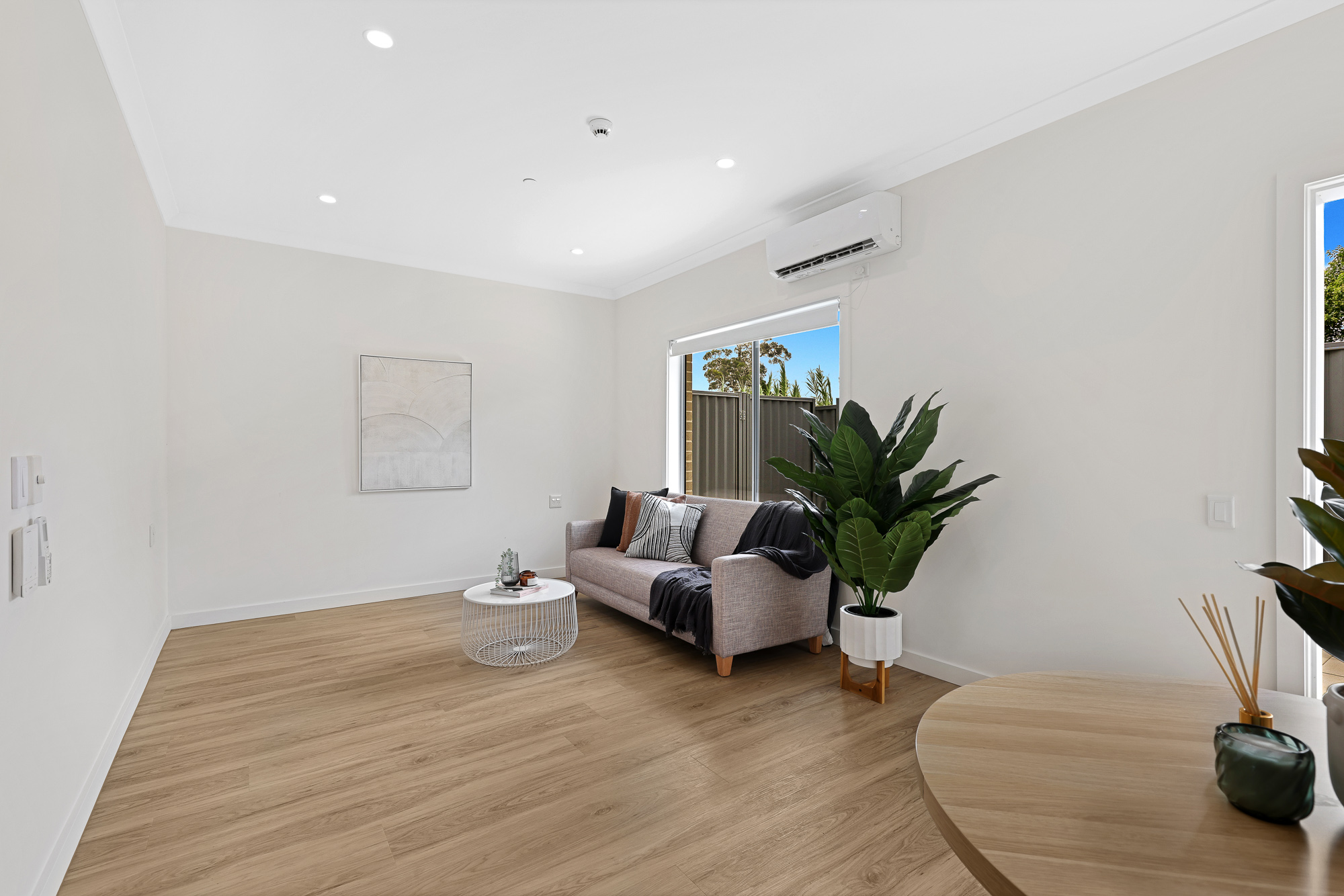 Toongabbie, NSW - Villa — Home image 4
