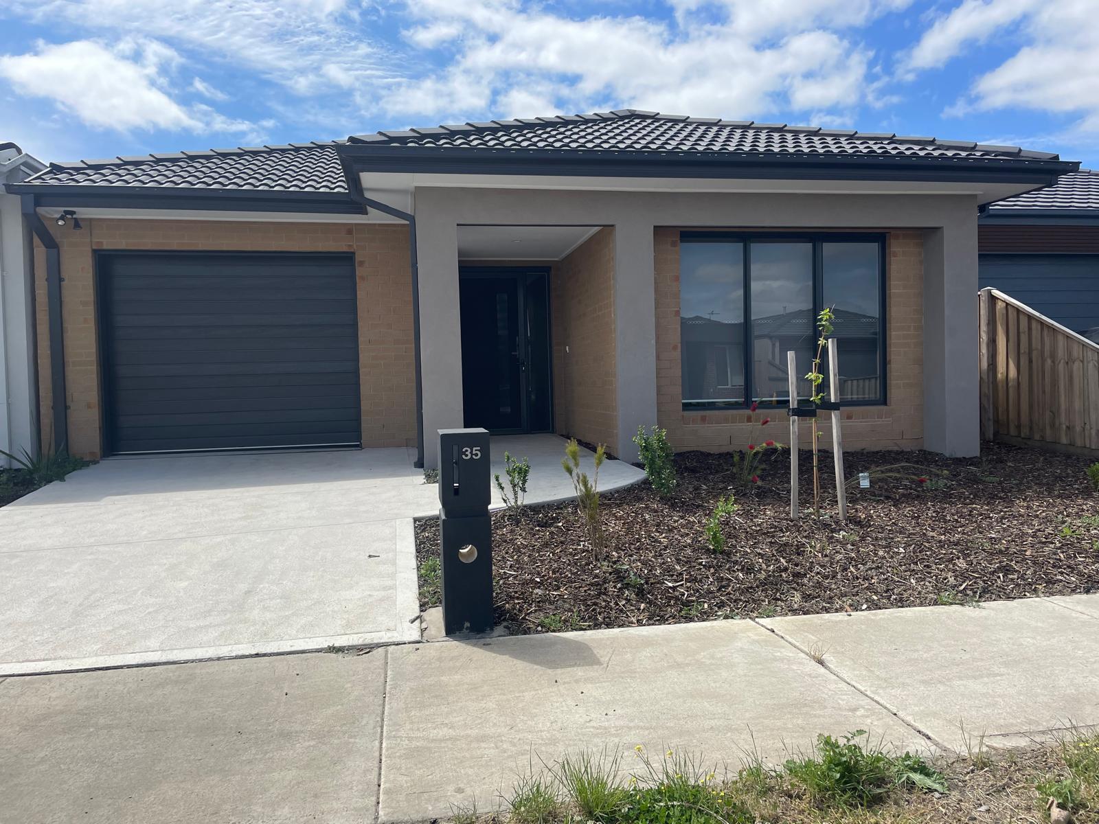 Spacious 3-Room Robust Home at 35 Pandorea Street, Beveridge in Beveridge