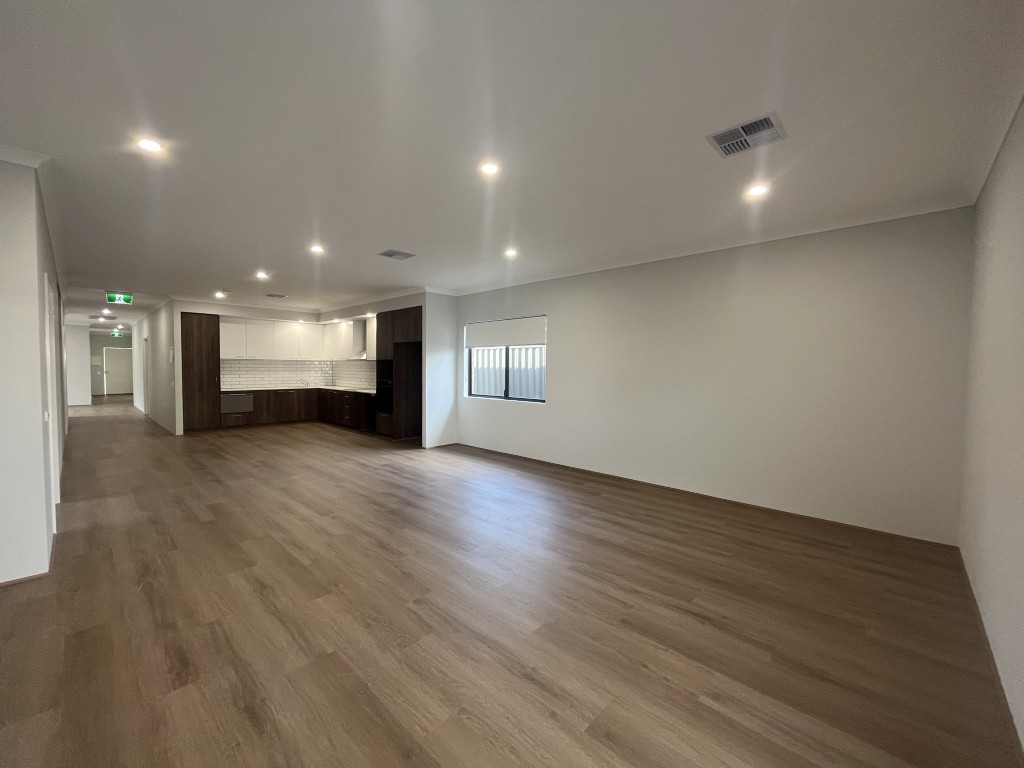 4 BR HPS Home with OOA Room – Hilbert — Home image 2