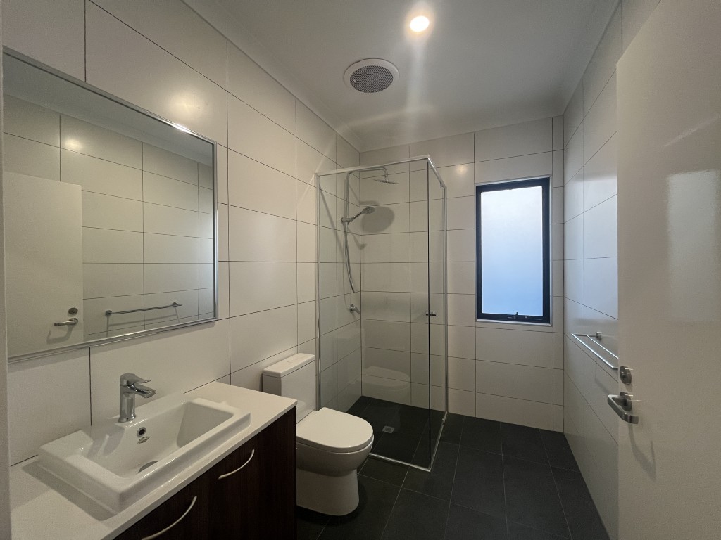 4 BR HPS Home with OOA Room – Hilbert — Home image 5