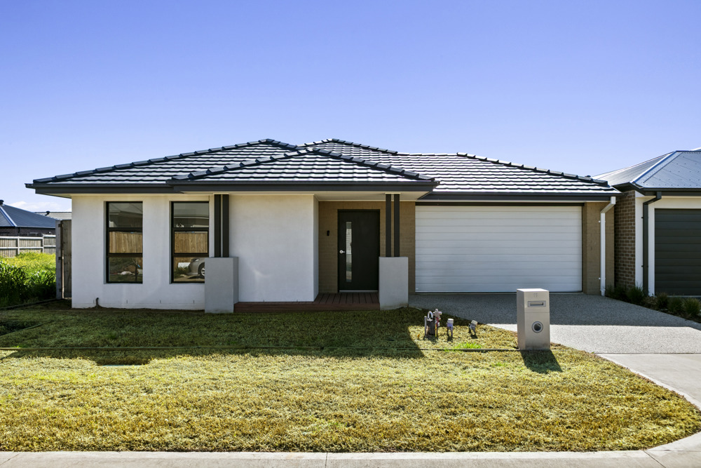  — Home image 10