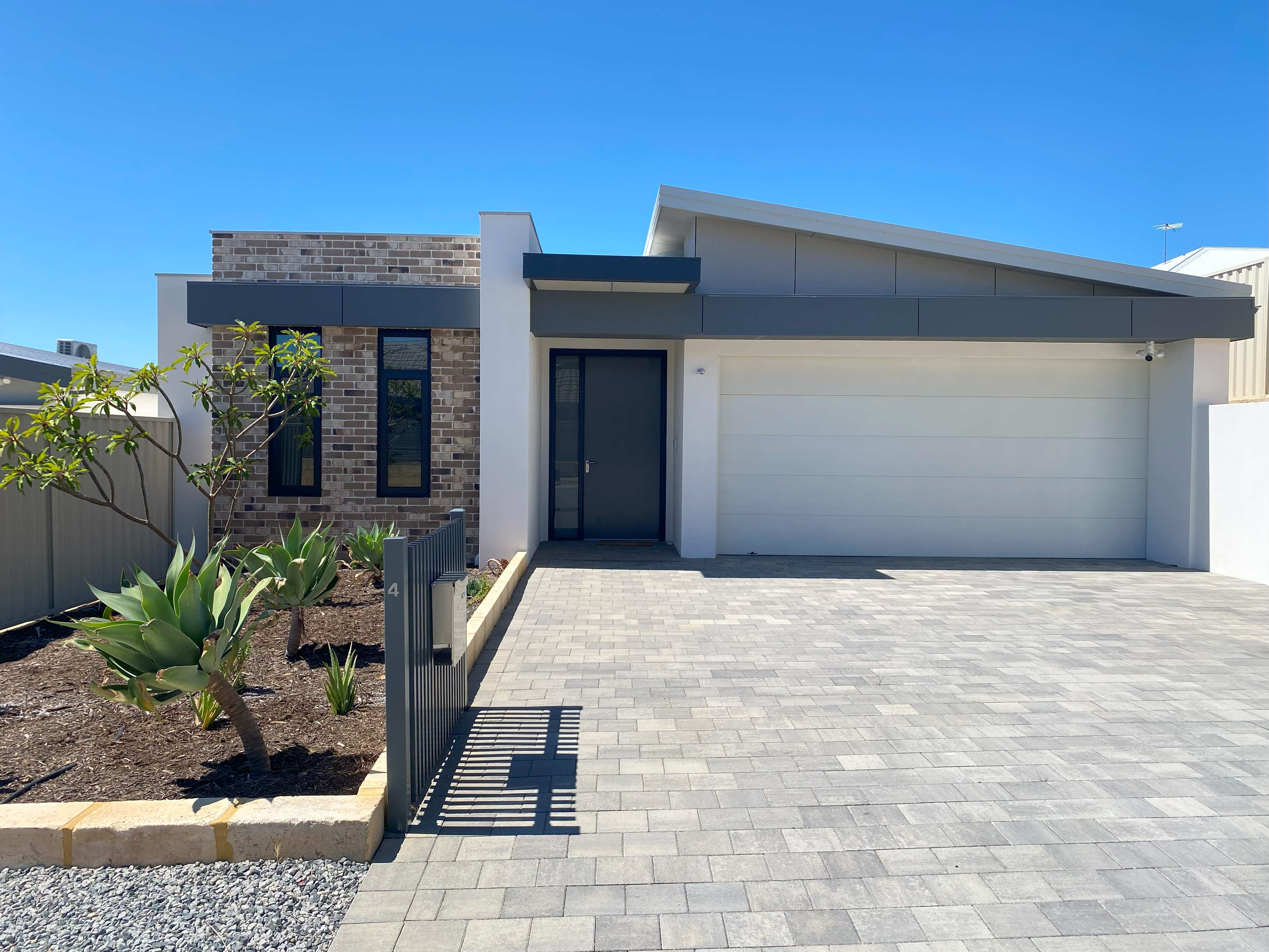 New SDA Property Landsdale High End Finishings 2xVacancies in Landsdale