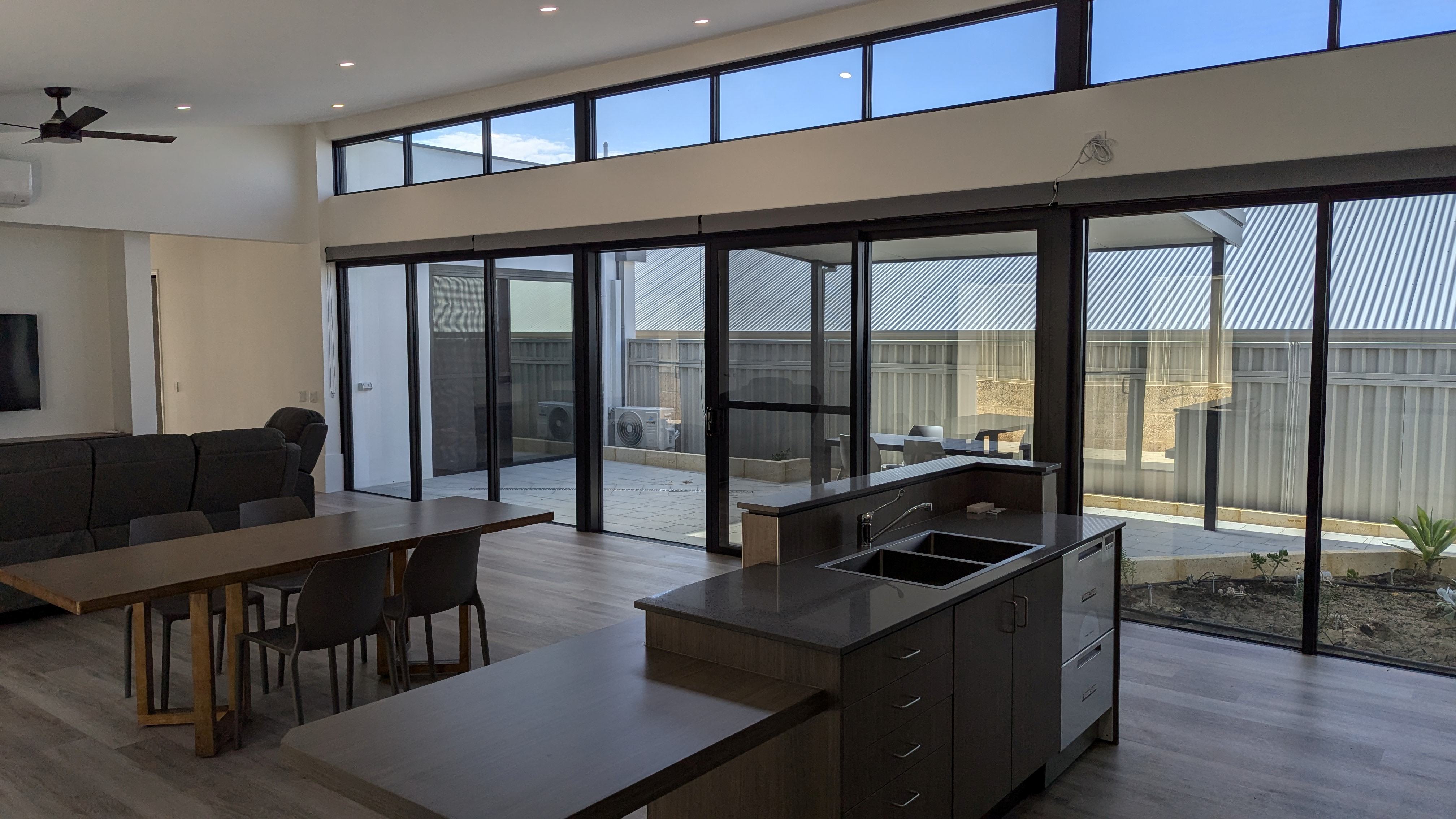 New SDA Property Landsdale High End Finishings 2xVacancies — Home image 3