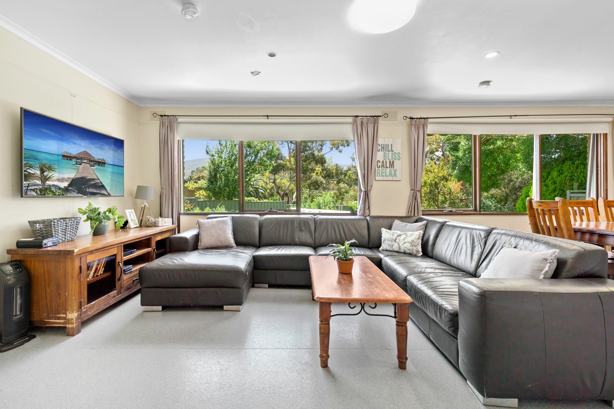 Family home feels await you in the Mt Dandenong foothills in Ferntree Gully