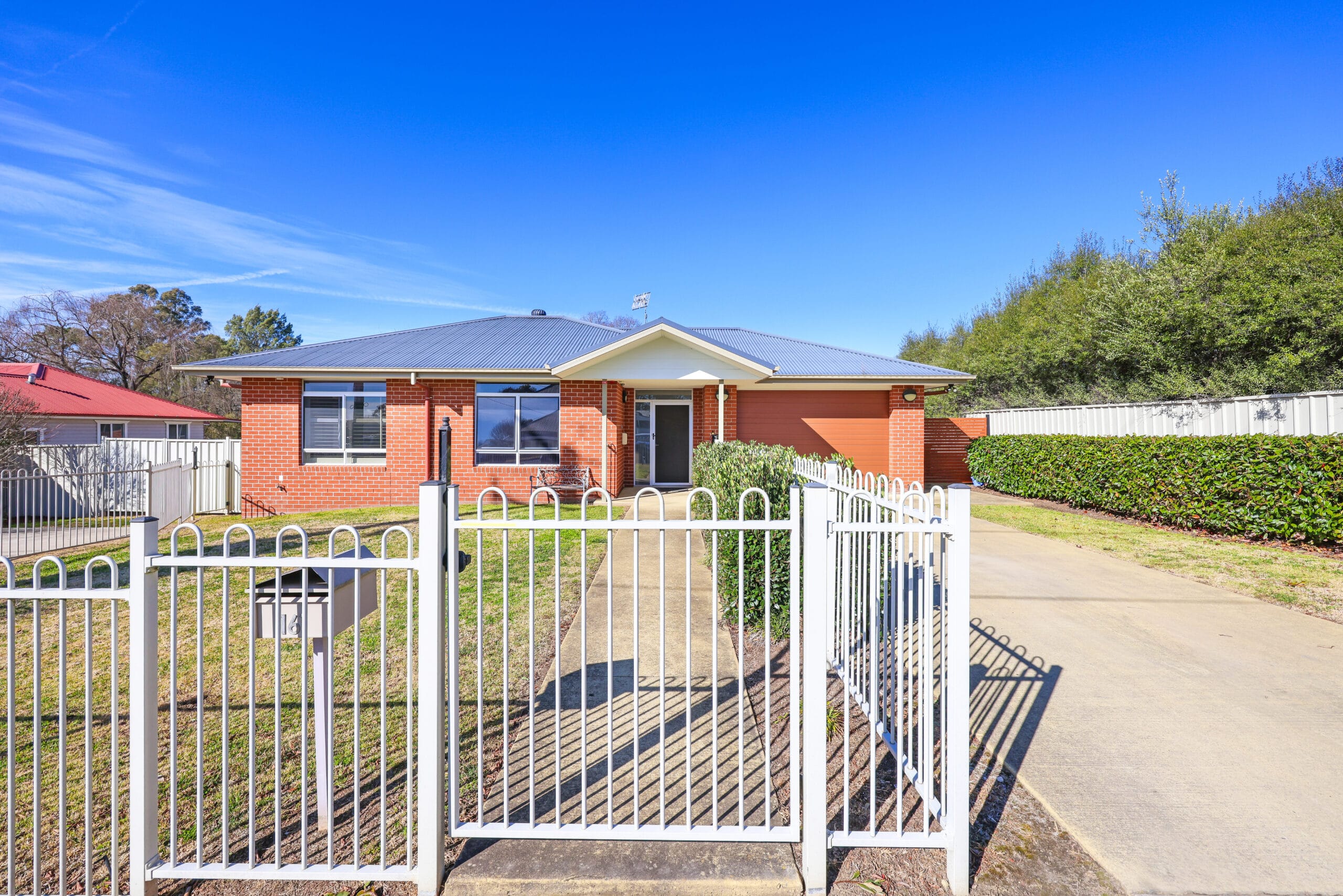 SDA: Armidale, NSW in Armidale