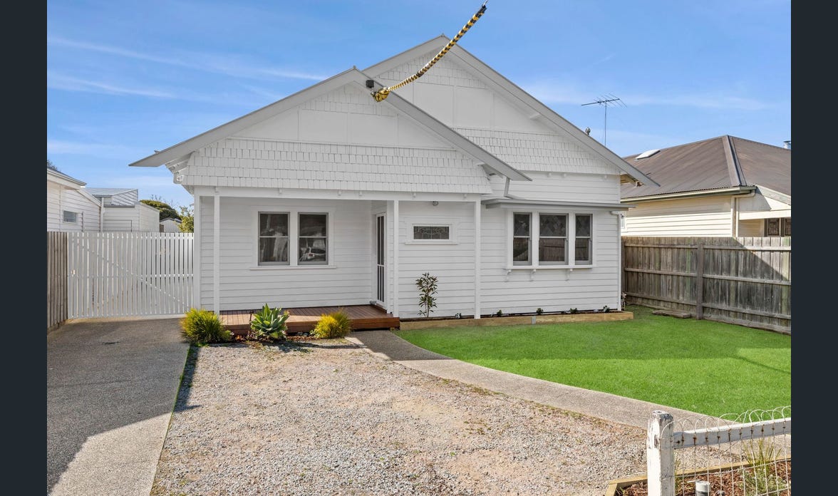 Accessible SIL Accommodation with Three Vacant Rooms in Belmont — Home image 9