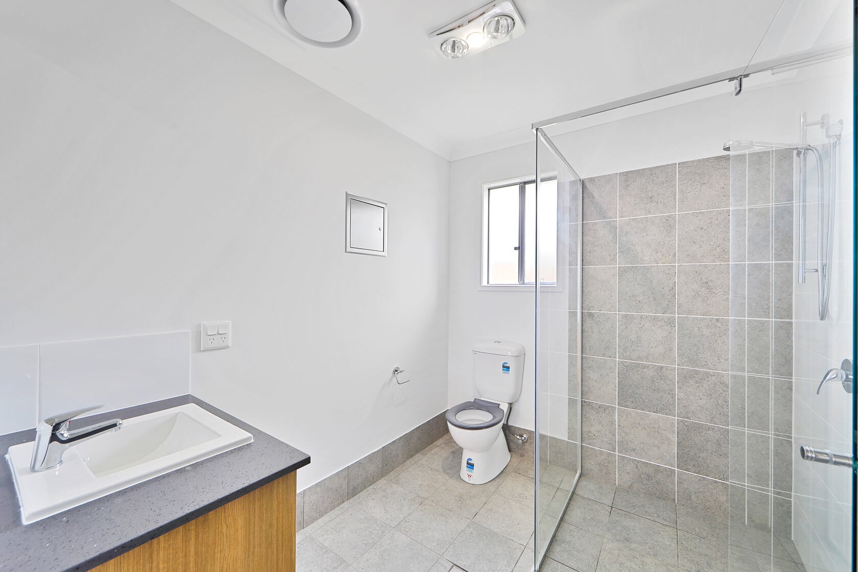 13 Woodswallow Avenue, Point Vernon QLD 4655 — Home image 5