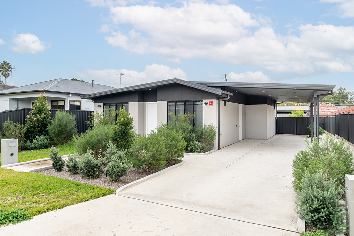 South Windsor A - Brand New Home Ready for a New Housemate in South Windsor