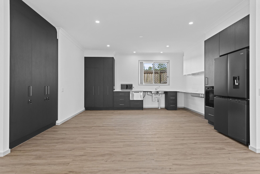 Escape to a Beautiful Home in Rosewood Where Peace and Independence Flourish — Home image 5