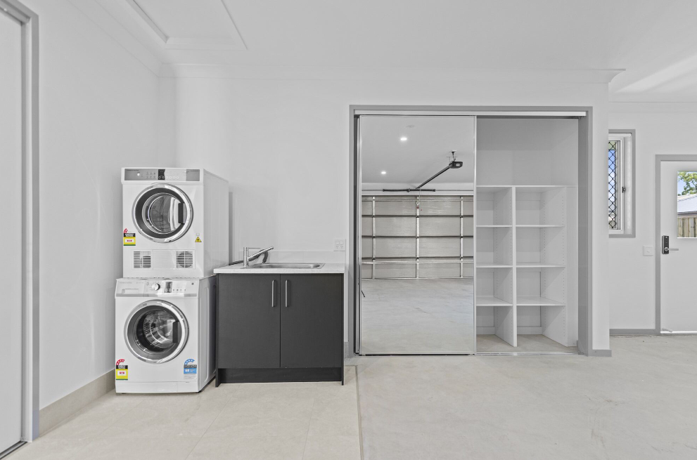 Escape to a Beautiful Home in Rosewood Where Peace and Independence Flourish — Home image 20