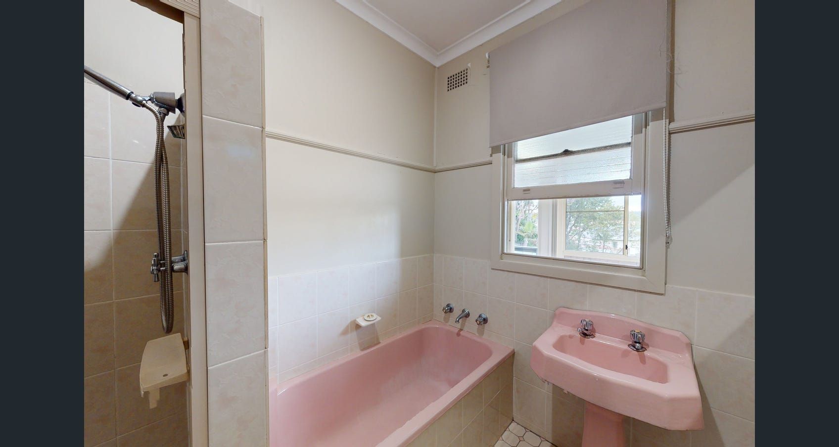 Cardiff — Home image 4