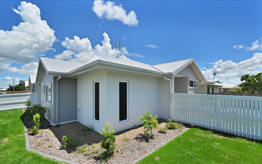 SIL house with Immediate Capacity — Home image 2