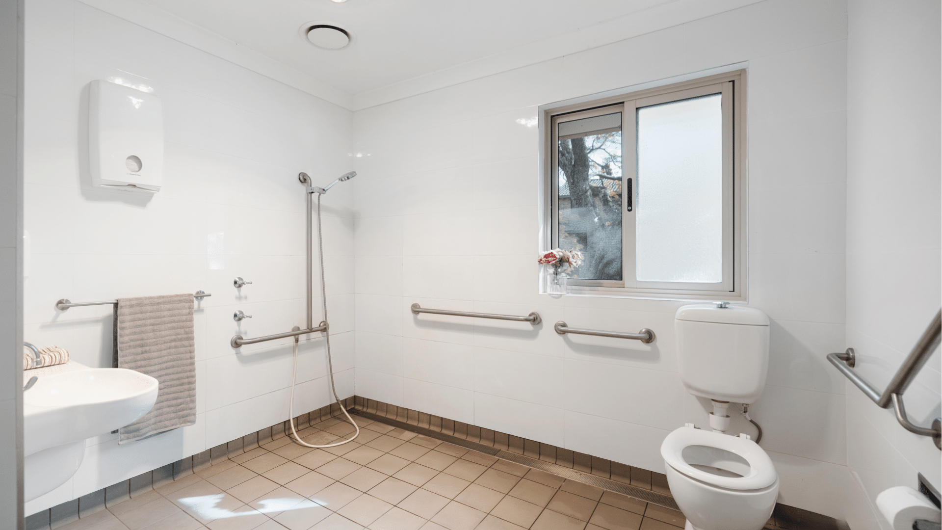 Eastwood — Home image 4
