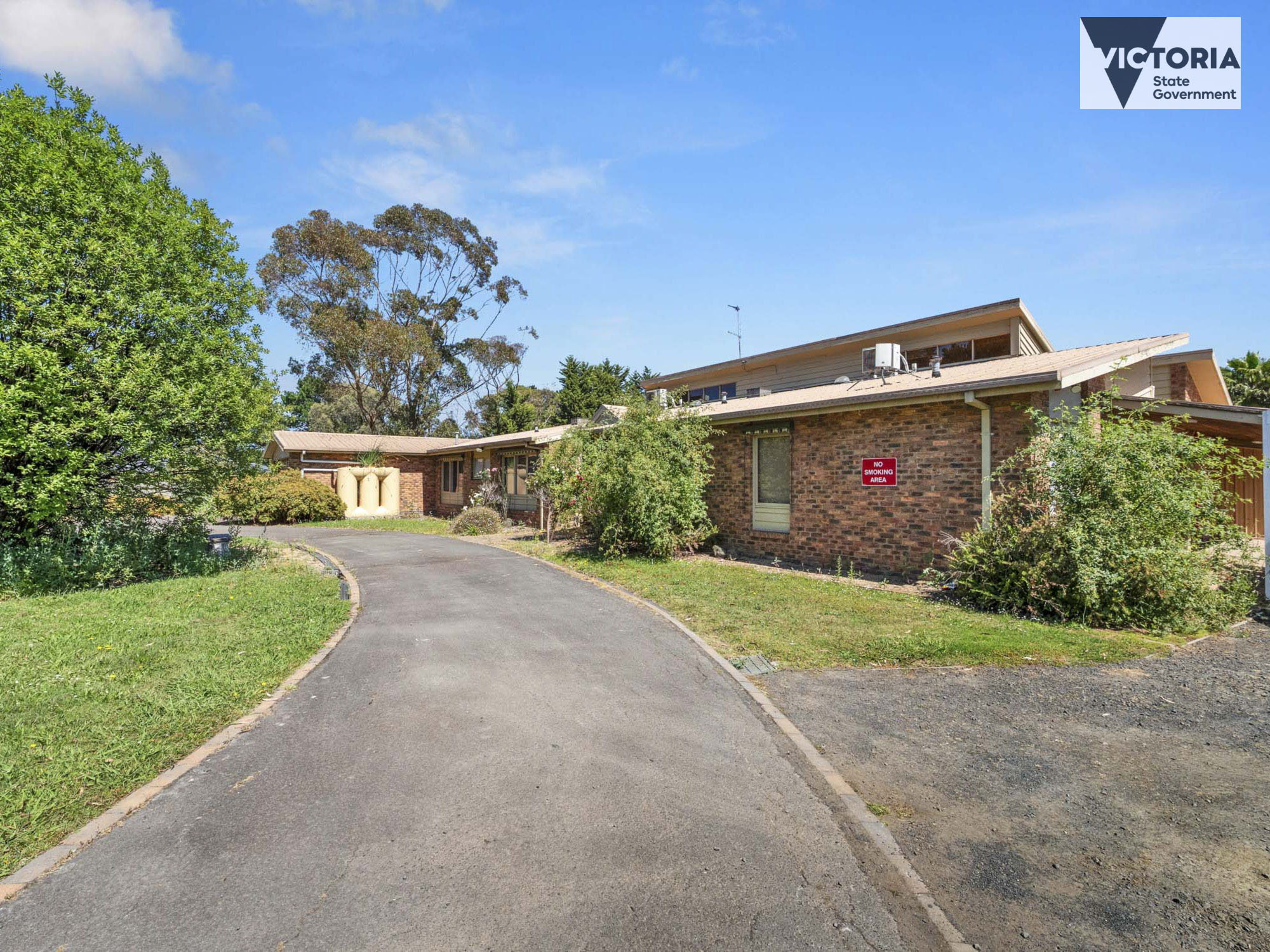 Robust home waits for you with room to move in this tranquil Traralgon setting — Home image 4