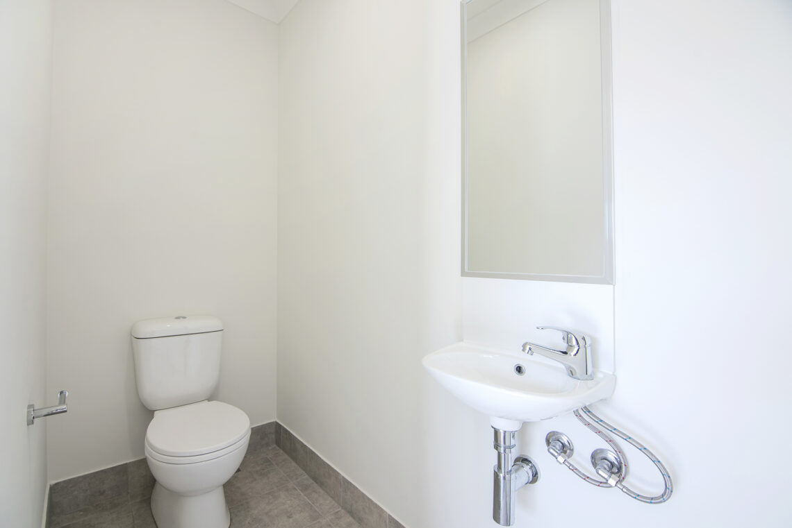 1-Bedroom + OOA Robust House – Separate living in West Brisbane — Home image 10