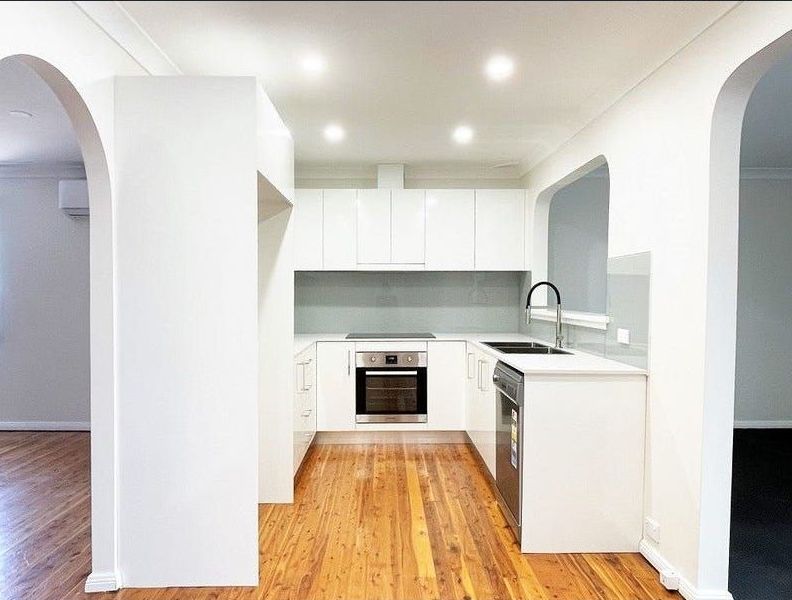 SIL Home in South Penrith — Home image 2