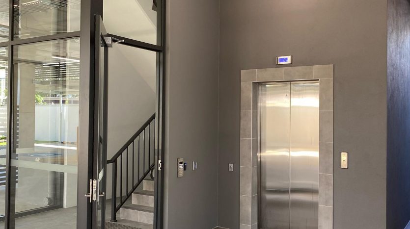 Modern fully-accessible one-bedroom apartment in SIL supported Vertical Village — Home image 2
