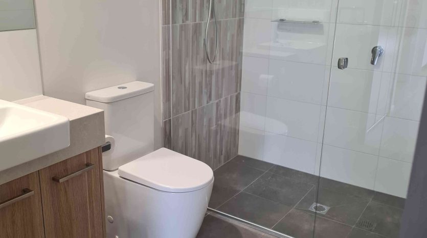 Modern fully-accessible one-bedroom apartment in SIL supported Vertical Village — Home image 7