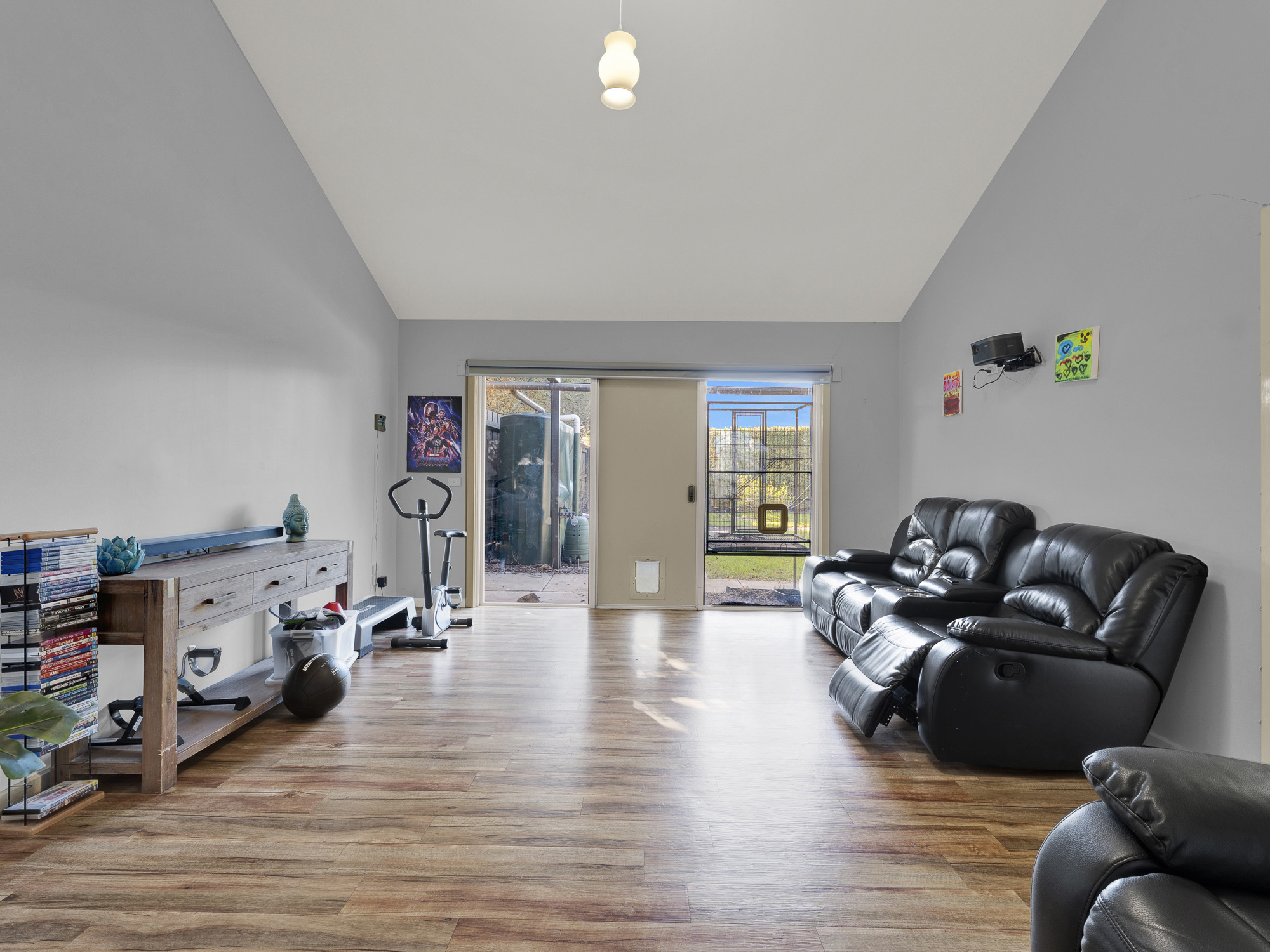 One vacancy in a five-bedroom home in Werribee. — Home image 2