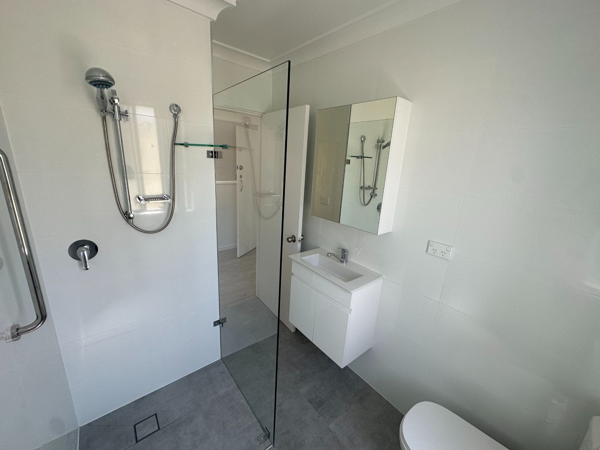 Recently Renovated and Spacious Home in Lethbridge Park