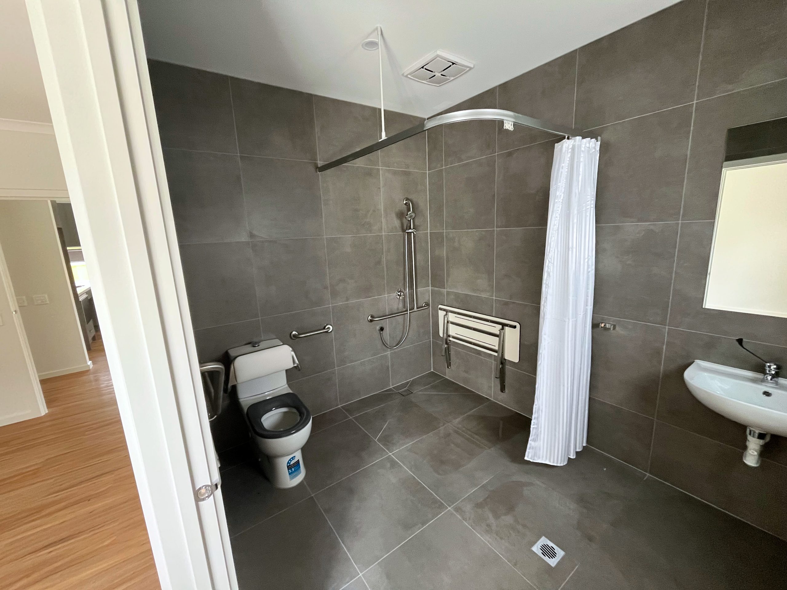 LANDRIDGE HPS & VILLA - Doreen, Victoria — Home image 6