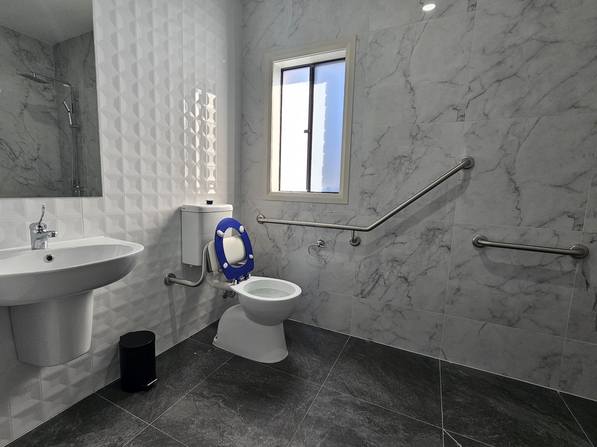 Fully Accessible 4BR, all with Ensuite - SIL Home - Lara - 2 Vacancy — Home image 17