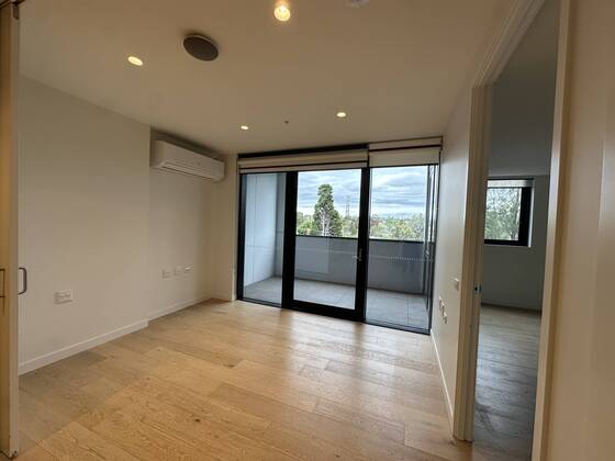 Glenarm Square, Glen Iris - Live, Work & Play! — Home image 5