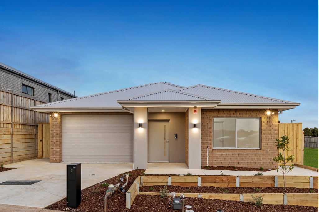 SDA: Sunbury, Vic in Sunbury