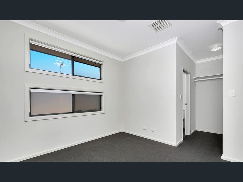 Modern Townhouse in a nest — Home image 4