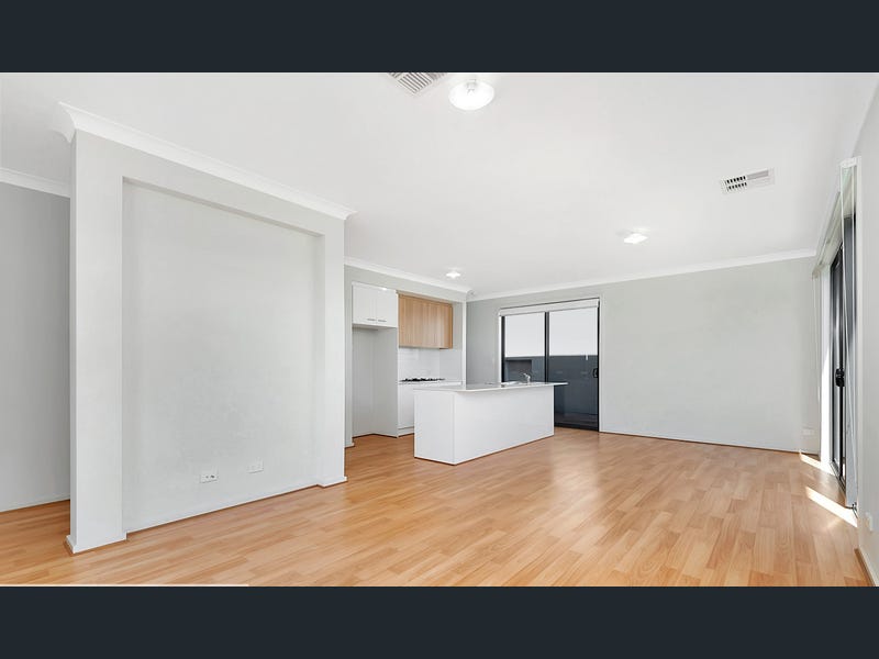 Modern Townhouse in a nest — Home image 8