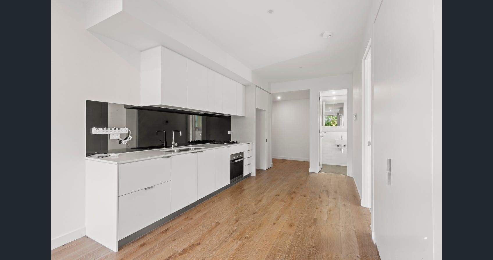 SIL House, MTA, ILO, Non SIL House = Lifestyle Seduction in Doncaster — Home image 2