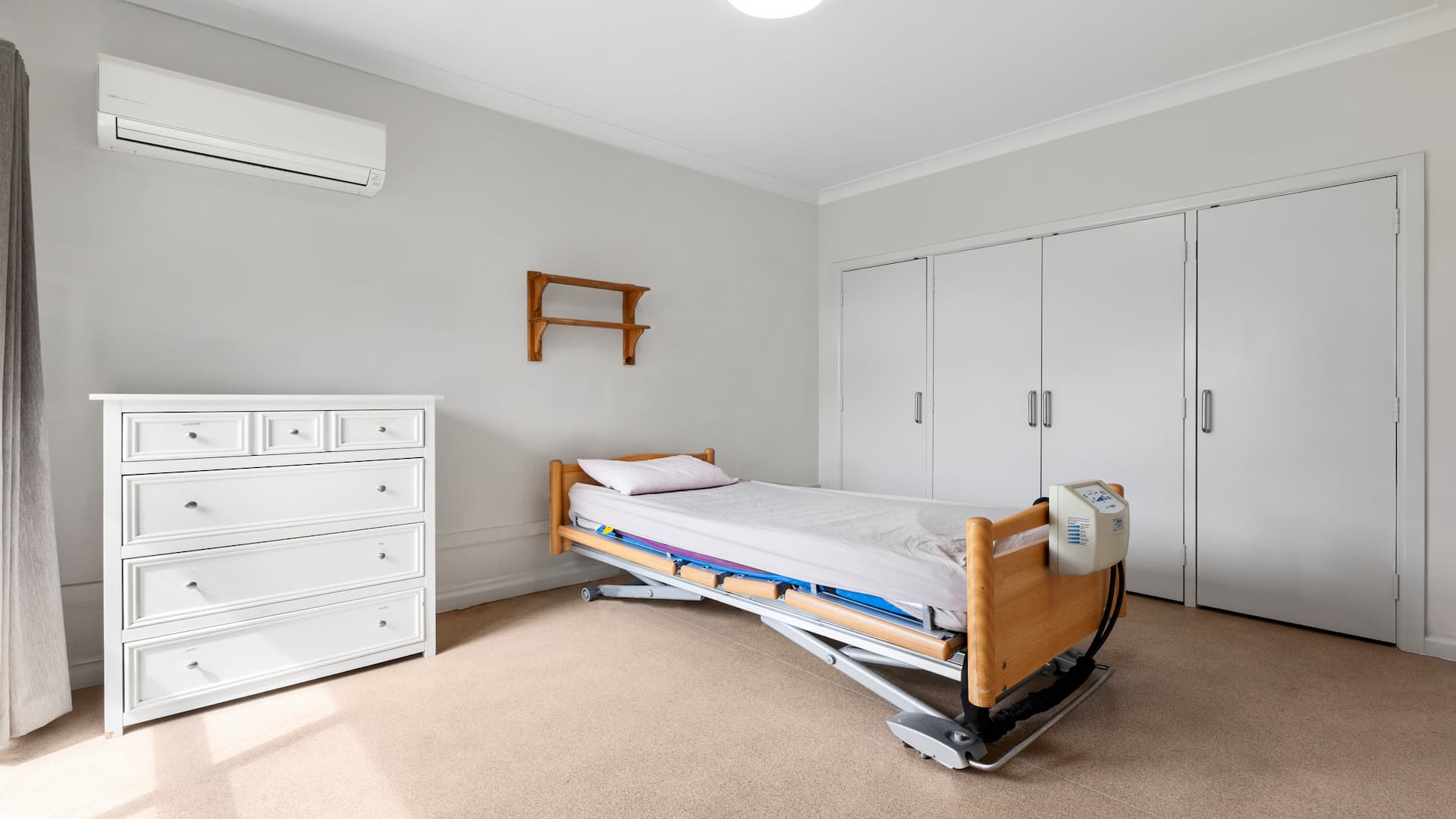 Improved Livability house with Active Night support — Home image 4
