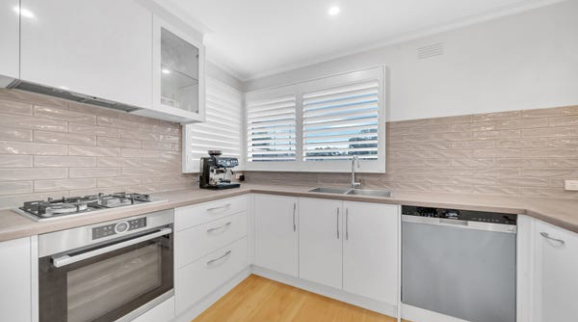 Supported Independent Living In The Heart of Cheltenham! — Home image 16