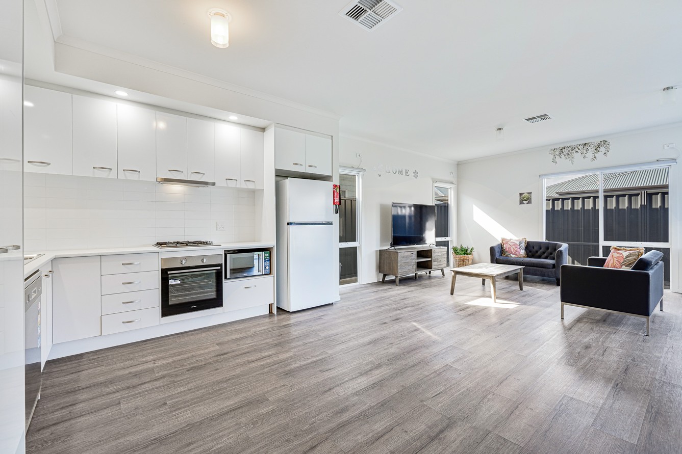 Stunning Platinum SDA Home in Thriving Evanston Community — Home image 5