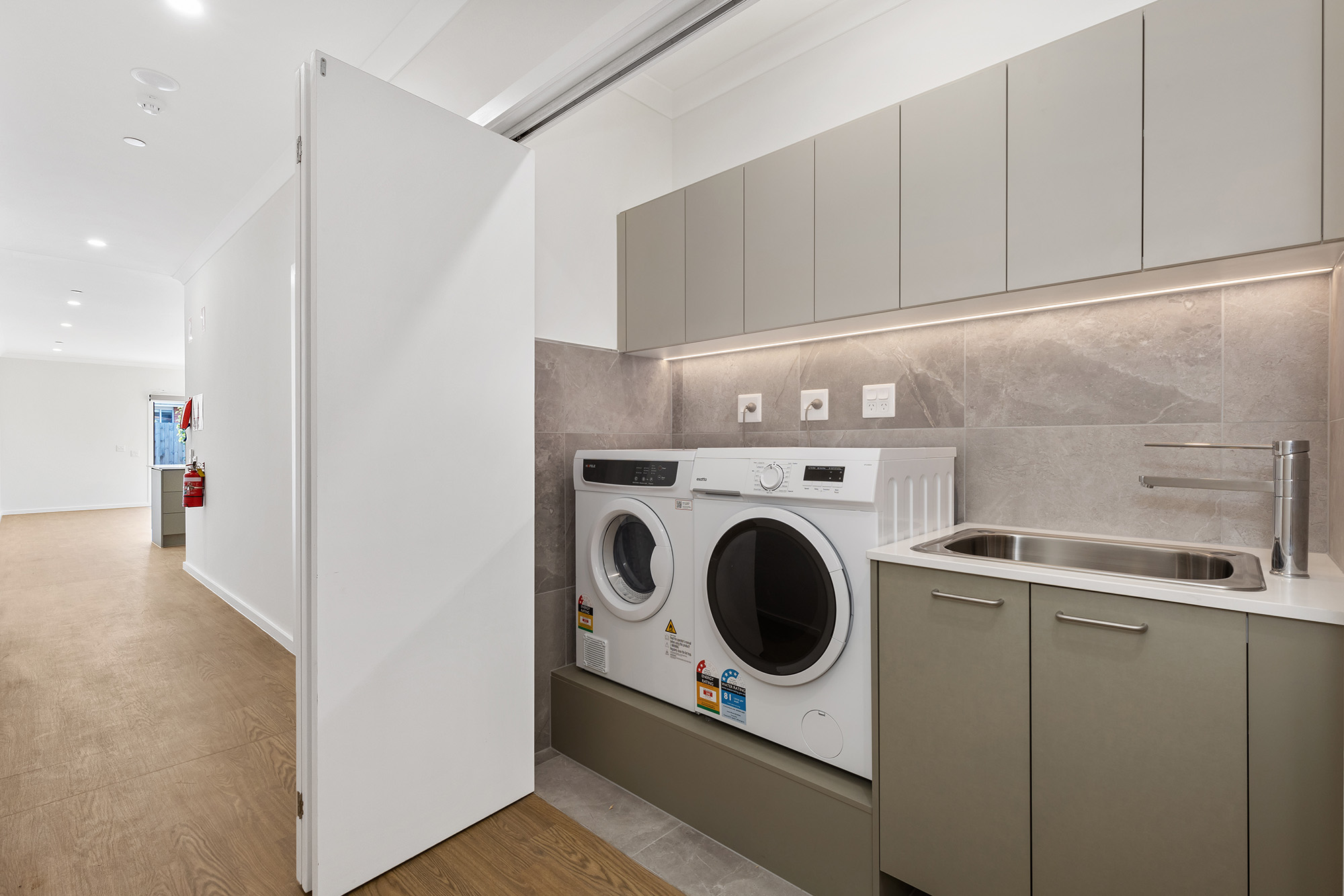 2 Bed High Physical Support House Just Moments From Chelsea Beach! — Home image 12