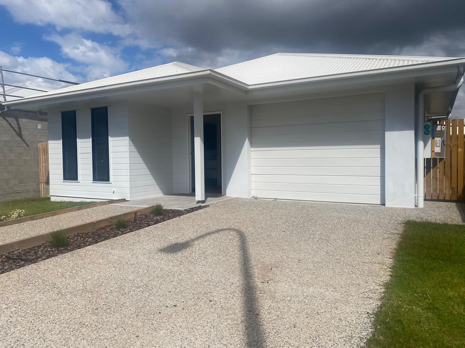 BE THE FIRST TENANT: Brand New 2 Res + OOA Home — Home image 8