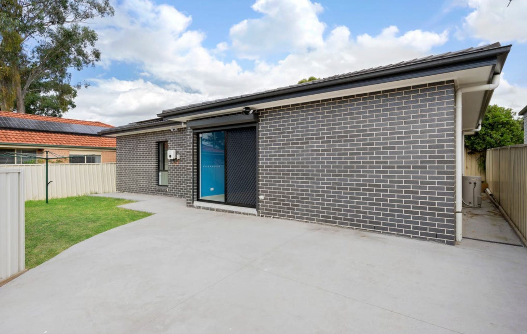 Private Living in Community Dwelling - Cambridge Park! in Cambridge Park