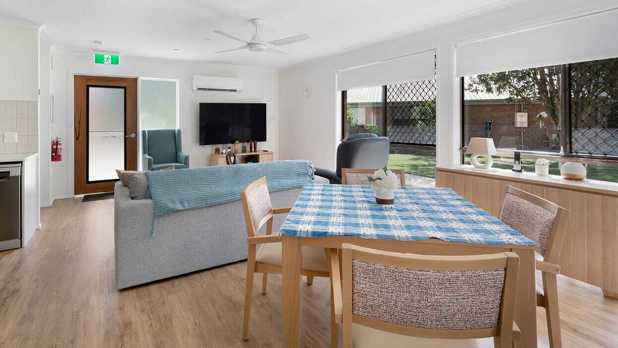 Embrace Coastal Living in Burleigh Heads, Gold Coast — Home image 4