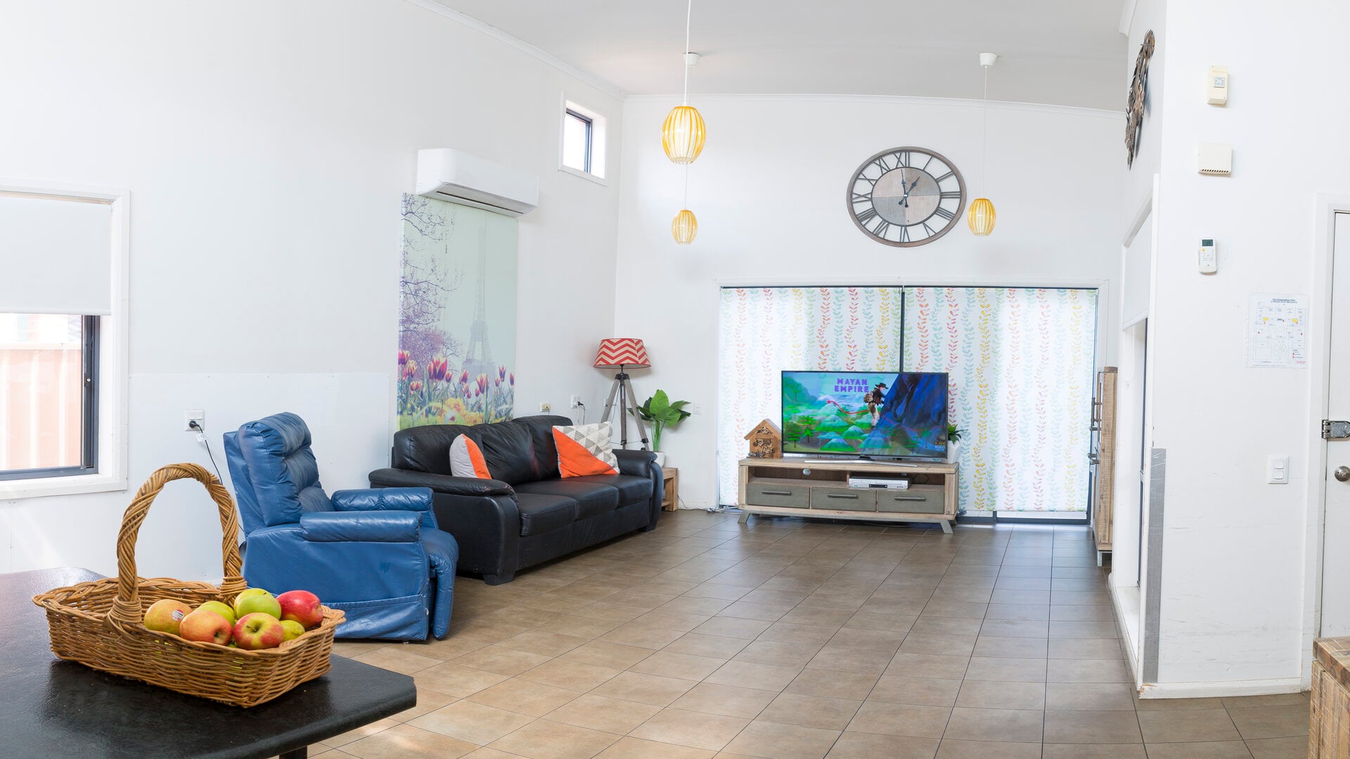 Comfortable and spacious home in Merrylands — Home image 2