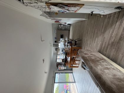 Friendly Female share House surrounded by hills and coastline — Home image 6