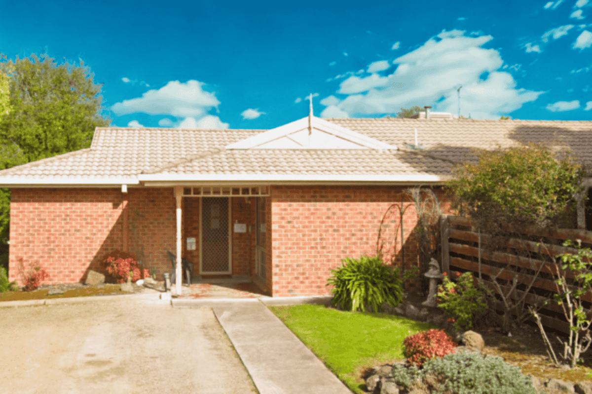 5 Bedroom Shared Home, Mornington in Mornington