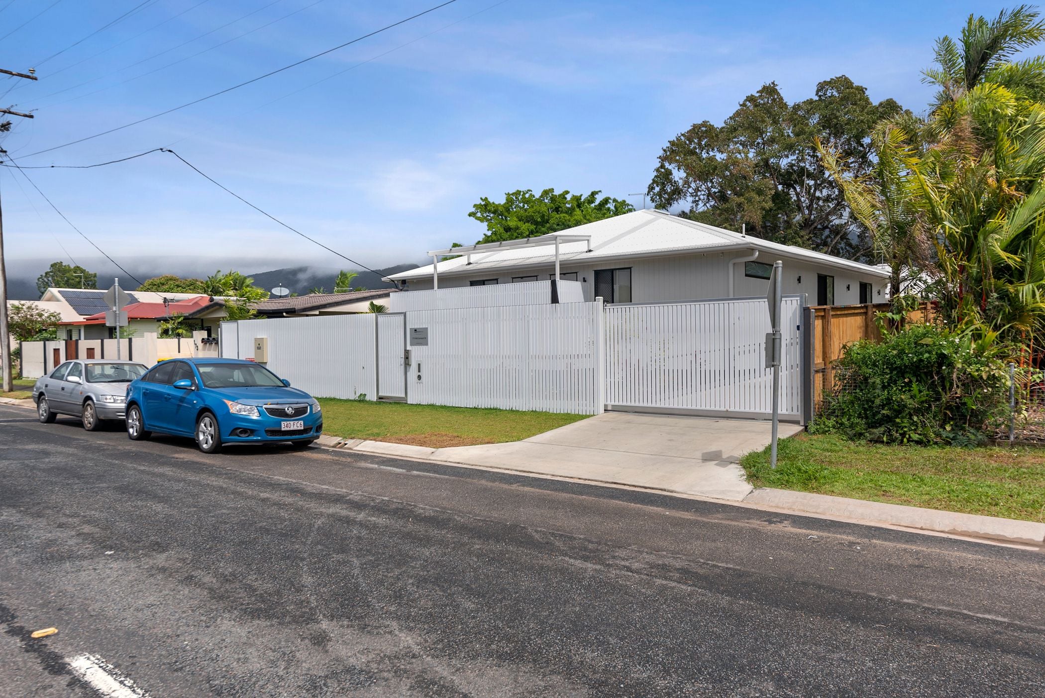 Robust Villas in Manunda in Manunda