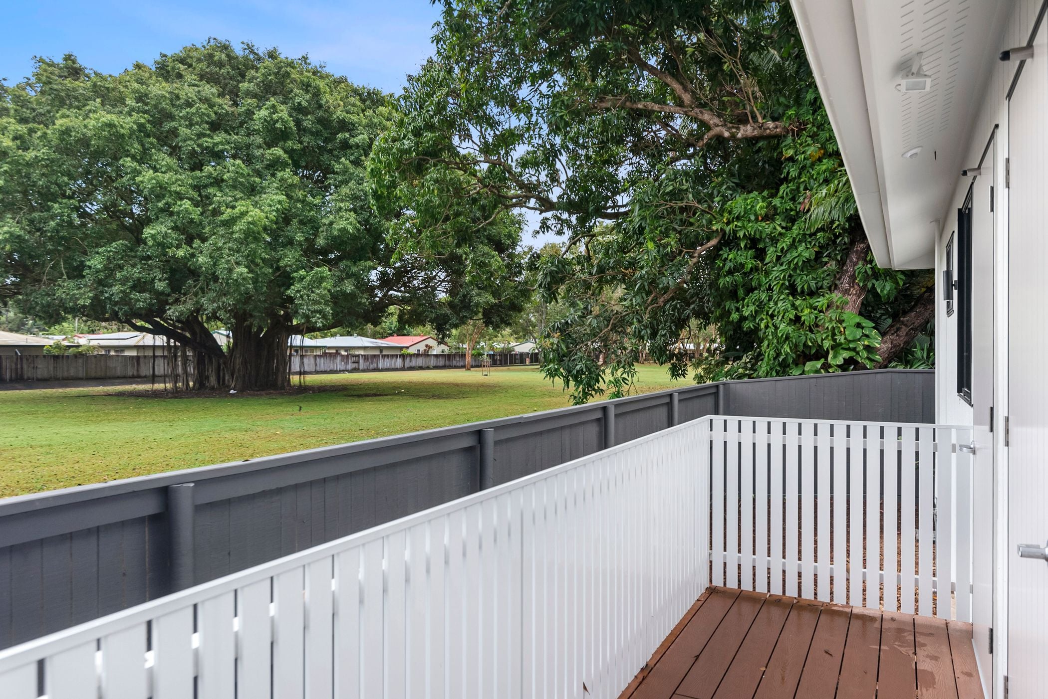 Robust Villas in Manunda — Home image 9